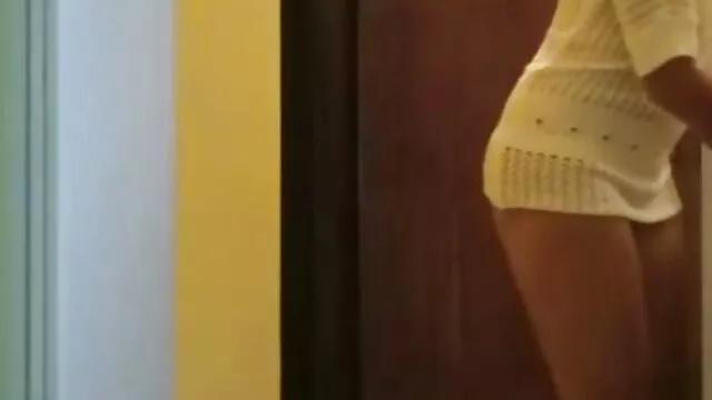 Tốt nhất khiêu dâm, không giấy đăng ký  Gọi thợ khóa nhà, những người giàu có và cô gái từ chối trả tiền cho hắn và nhu cầu để nhận được nó trong loại. Các chàng buộc phải liếm nóng và cho phép cô hút dương vật của mình và lấp đầy lỗ với áp lực của nóng. phim set hay nhat