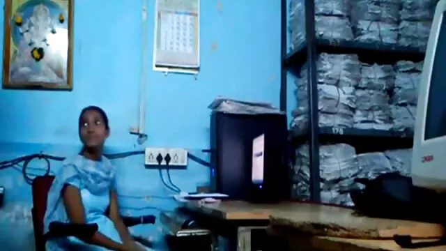 Tốt nhất khiêu dâm, không giấy đăng ký  Con phim set gai xinh nhat đặt trên áo của chồng và kiếm