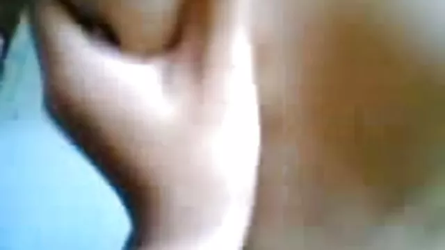 Tốt nhất khiêu dâm, không giấy đăng ký  Một người đàn ông hói, một gầy, phim set nhat ban gai xinh cởi với một dương vật cong